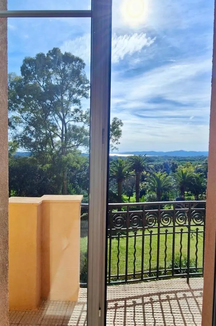 Apartment Spacious T3 With Balcony - Beautiful Sea View Saint-Raphael  France
