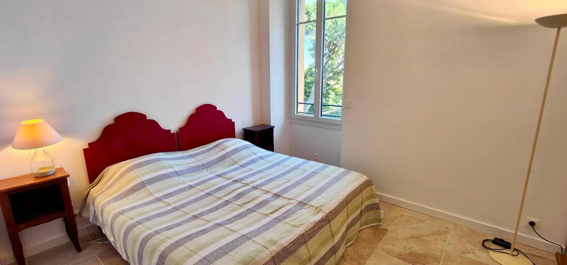 Spacious T3 With Balcony - Beautiful Sea View Saint-Raphael  0*, Saint-Raphael (Var)