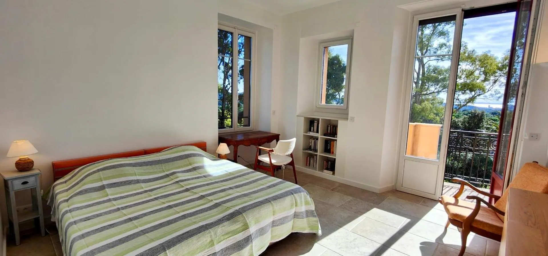 Spacious T3 With Balcony - Beautiful Sea View Saint-Raphael  France