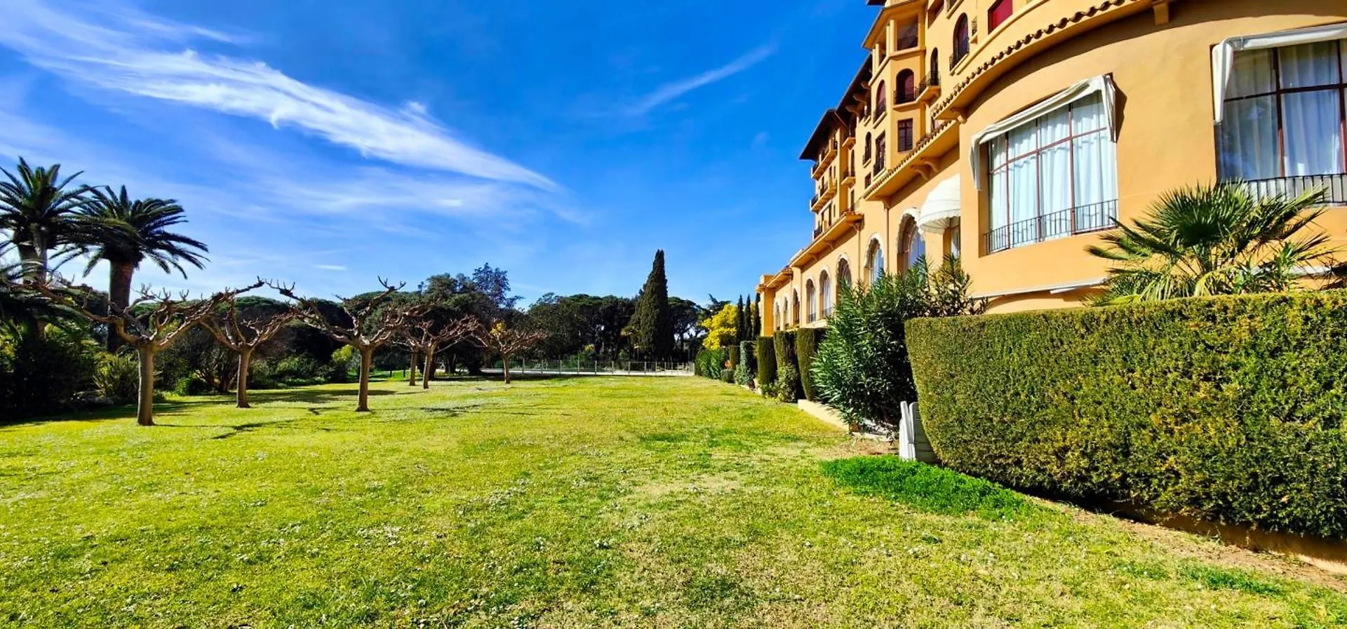 Apartment Spacious T3 With Balcony - Beautiful Sea View Saint-Raphael