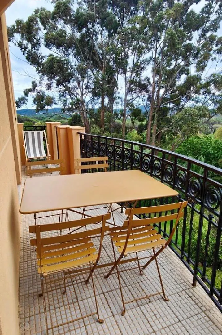 Spacious T3 With Balcony - Beautiful Sea View Saint-Raphael